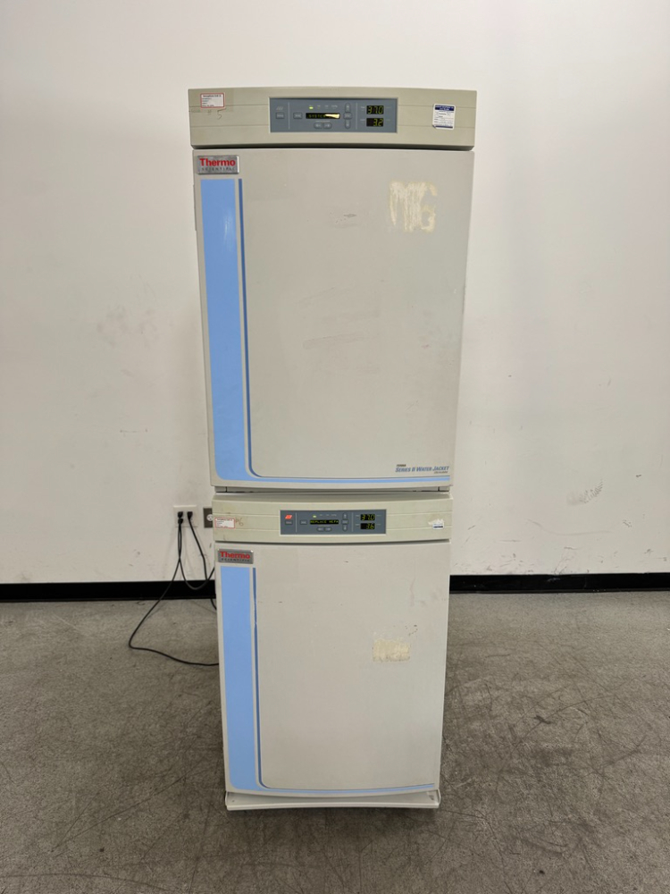 Image of Thermo Scientific Forma Series II Water Jacketed Doublestack CO2 Incubator
